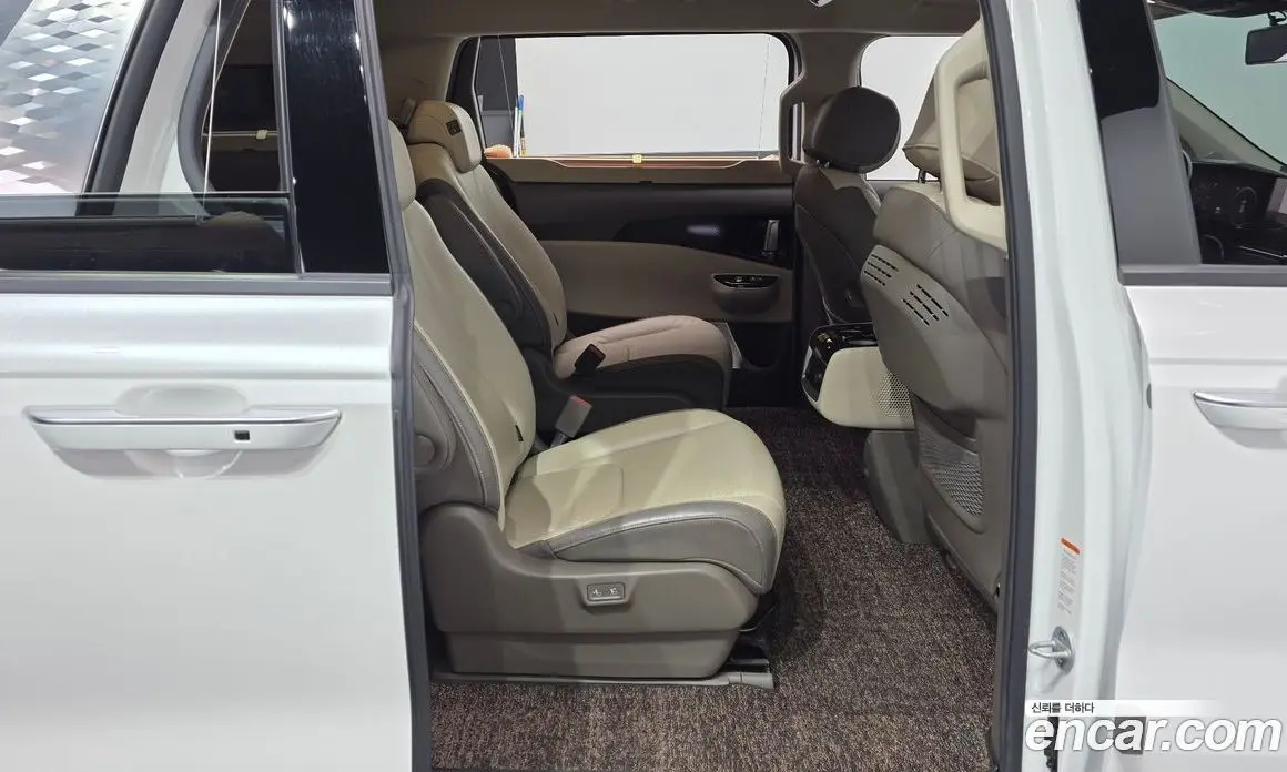 Kia Carnival 2021 3.5 автомат (гидро), фото 17