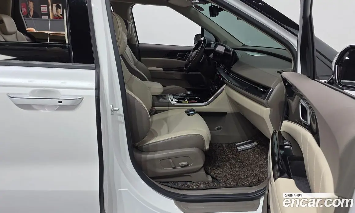 Kia Carnival 2021 3.5 автомат (гидро), фото 18