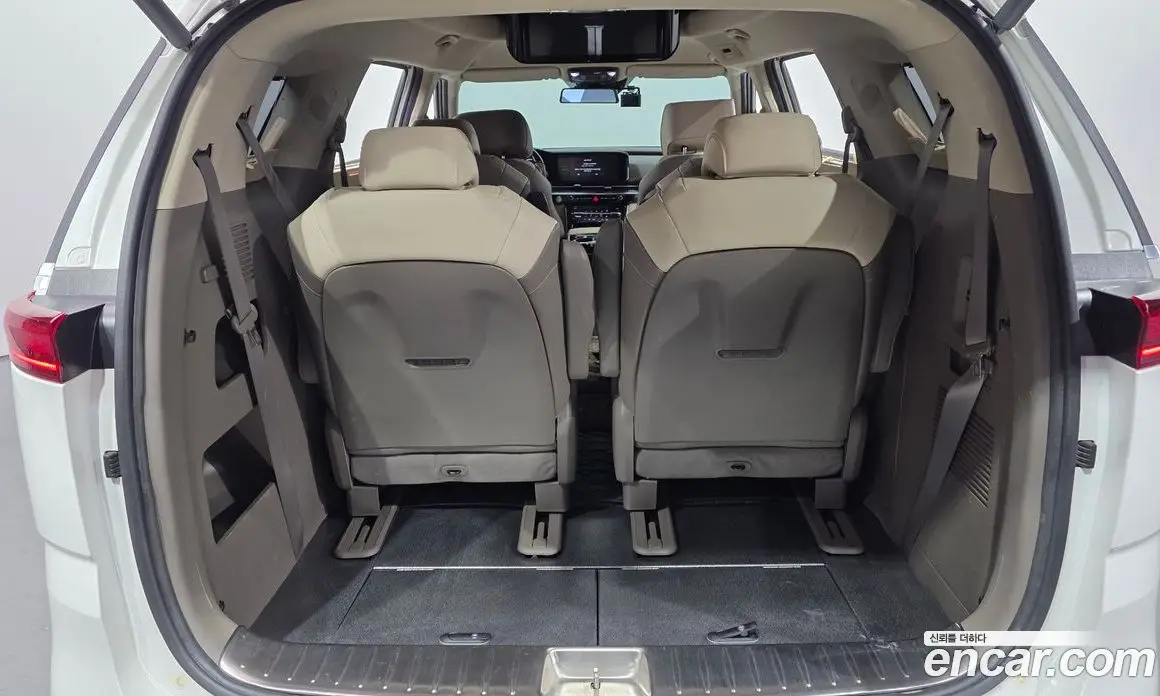 Kia Carnival 2021 3.5 автомат (гидро), фото 29