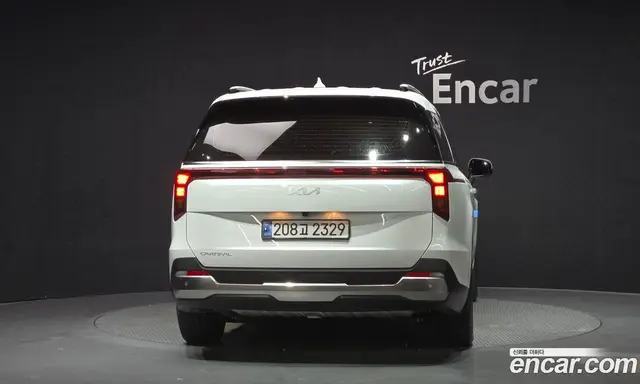 Kia Carnival 2024 2.2 автомат (гидро), миниатюра 4