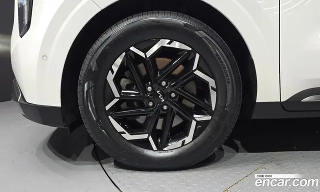 Kia Carnival 2024 2.2 автомат (гидро), миниатюра 5