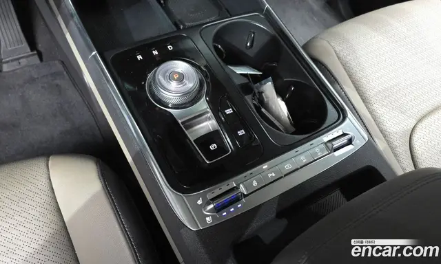 Kia Carnival 2024 2.2 автомат (гидро), миниатюра 9