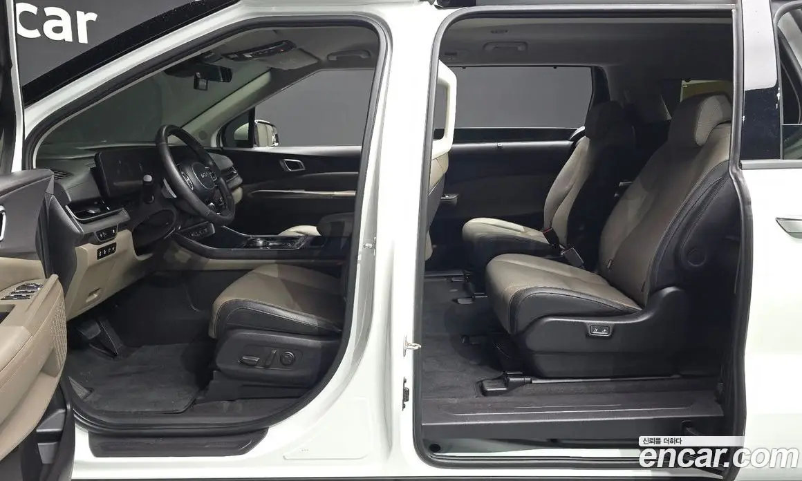 Kia Carnival 2024 2.2 автомат (гидро), фото 10