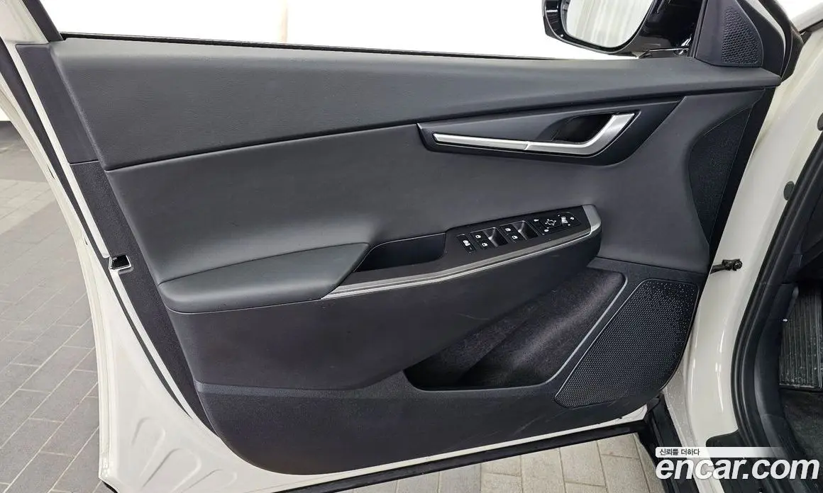 Kia EV6 2023 0.1 автомат (гидро), фото 14