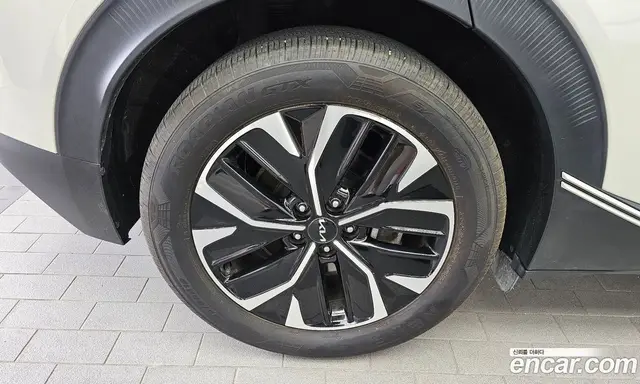 Kia EV6 2023 0.1 автомат (гидро), миниатюра 5
