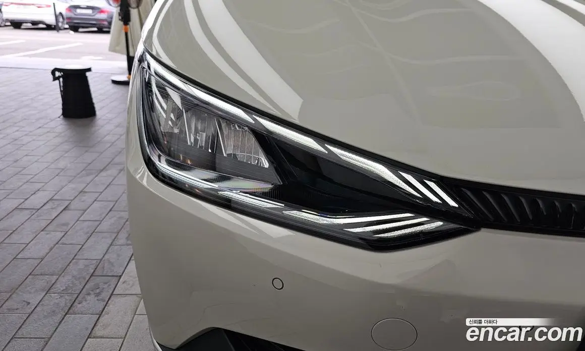 Kia EV6 2023 0.1 автомат (гидро), фото 8