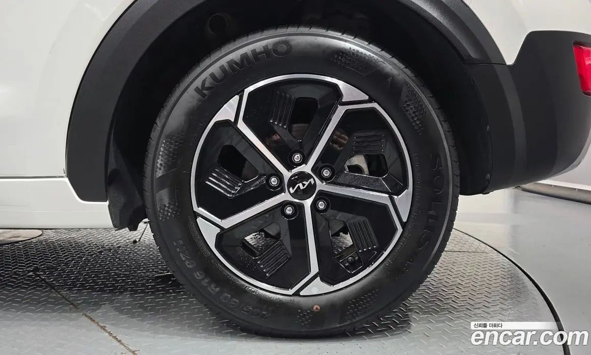 Kia Niro 2022 1.6 автомат (гидро), фото 6