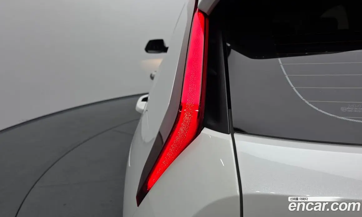 Kia Niro 2022 1.6 автомат (гидро), фото 8