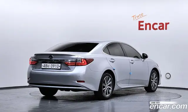Lexus ES 2015 2.5 автомат (гидро), миниатюра 2 Lexus ES 2015 2.5 автомат (гидро), миниатюра 2