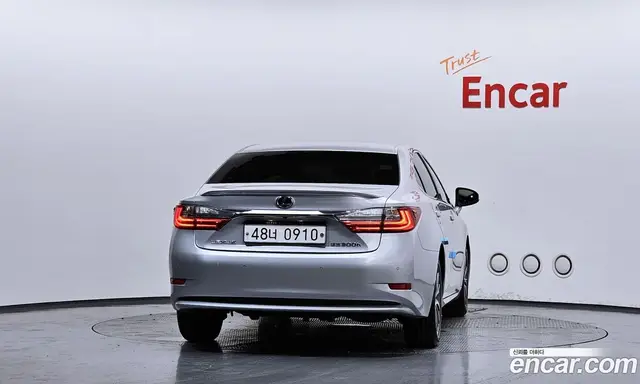 Lexus ES 2015 2.5 автомат (гидро), миниатюра 4 Lexus ES 2015 2.5 автомат (гидро), миниатюра 4