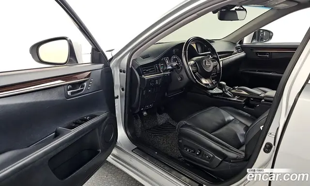 Lexus ES 2015 2.5 автомат (гидро), миниатюра 10 Lexus ES 2015 2.5 автомат (гидро), миниатюра 10