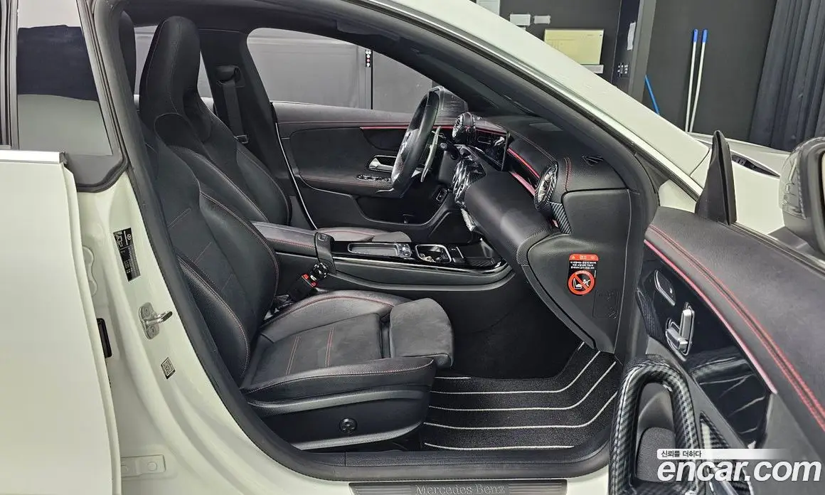 Mercedes-Benz CLA-Class 2023 2.0 автомат (гидро), фото 12