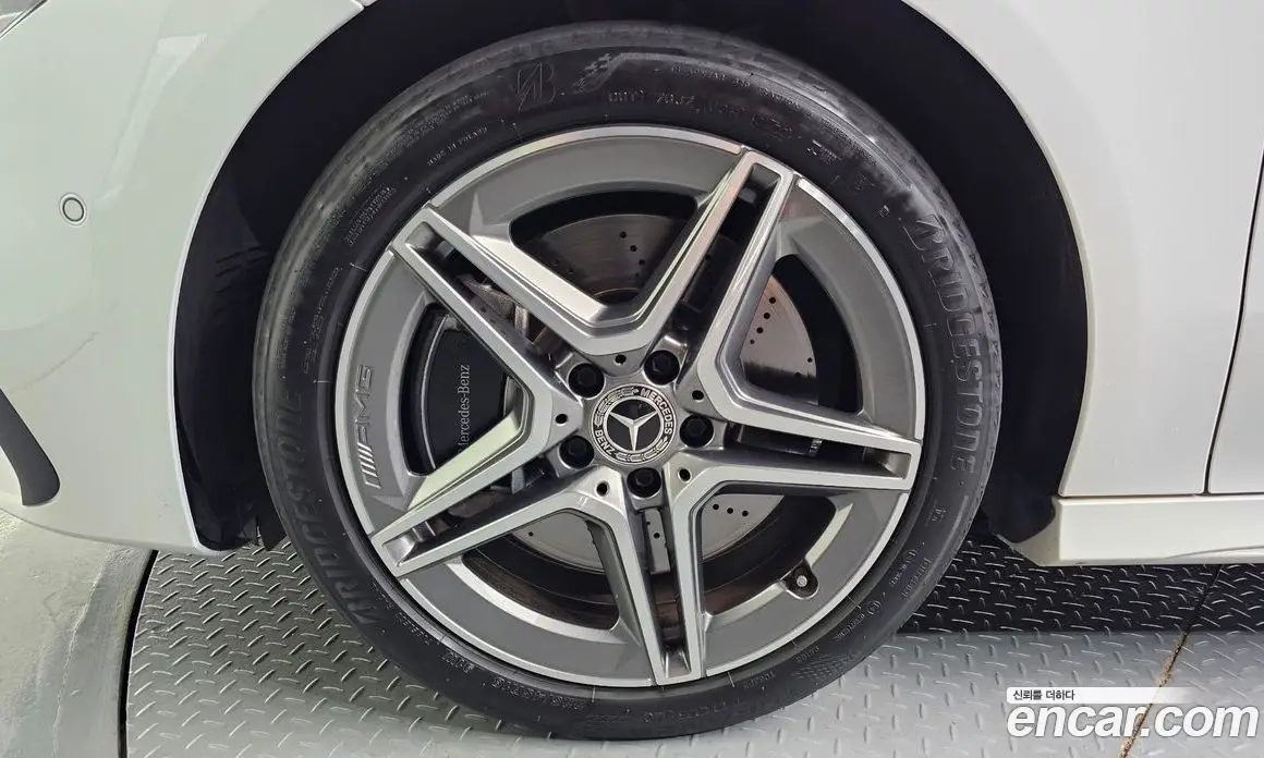 Mercedes-Benz CLA-Class 2023 2.0 автомат (гидро), фото 5