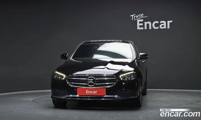 Mercedes-Benz E-Class 2021 2.0 автомат (гидро), миниатюра 3