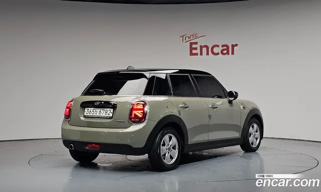 Mini Cooper 2020 1.5 автомат (гидро), миниатюра 2