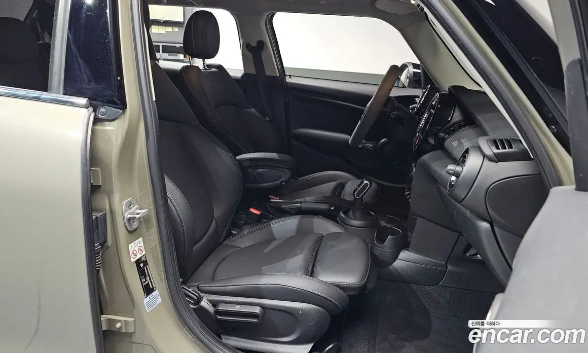 Mini Cooper 2020 1.5 автомат (гидро), фото 16