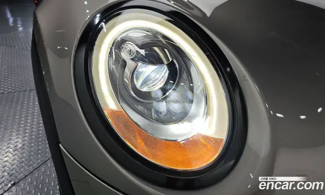 Mini Cooper Convertible 2017 1.5 автомат (гидро), миниатюра 8