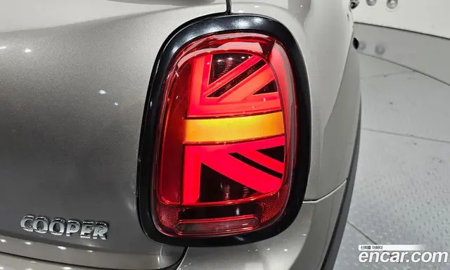Mini Cooper Convertible 2017 1.5 автомат (гидро), миниатюра 9