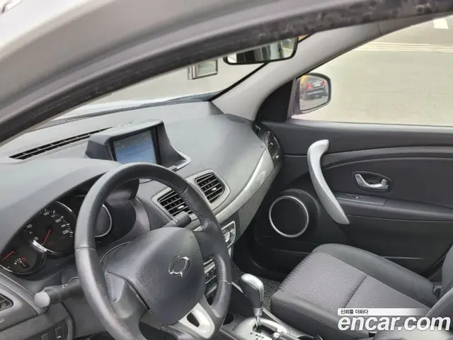 Renault (Samsung) SM3 2010 1.6 автомат (гидро), миниатюра 9