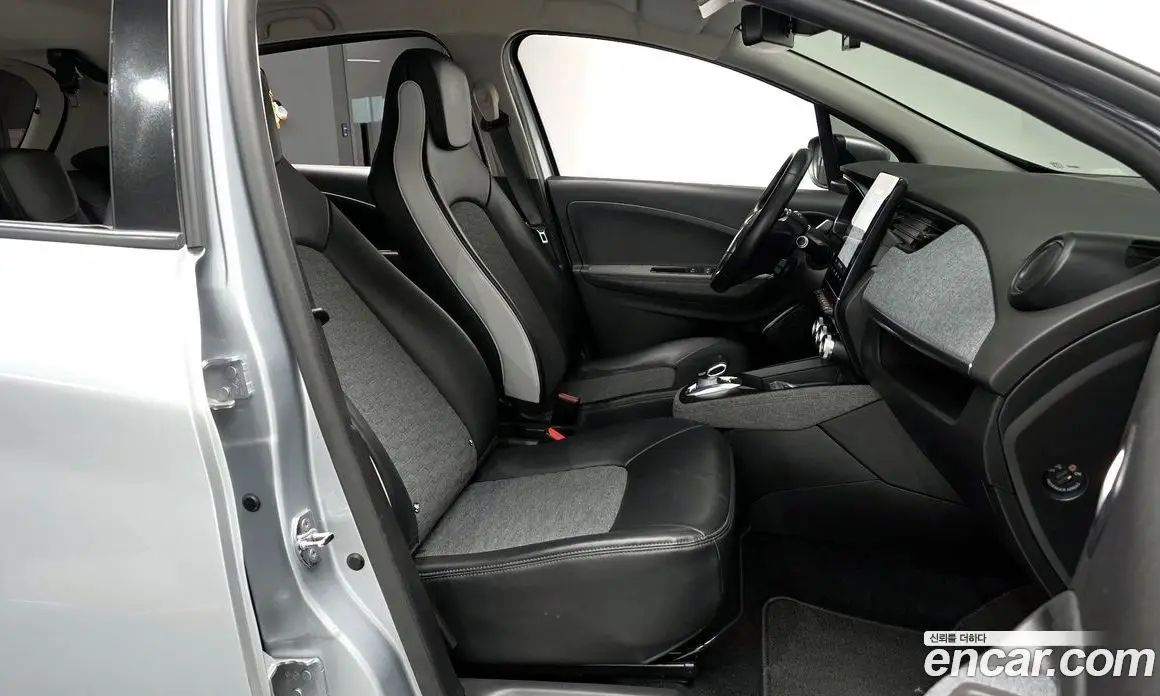 Renault (Samsung) Zoe 2021 0.2 автомат (гидро), фото 11