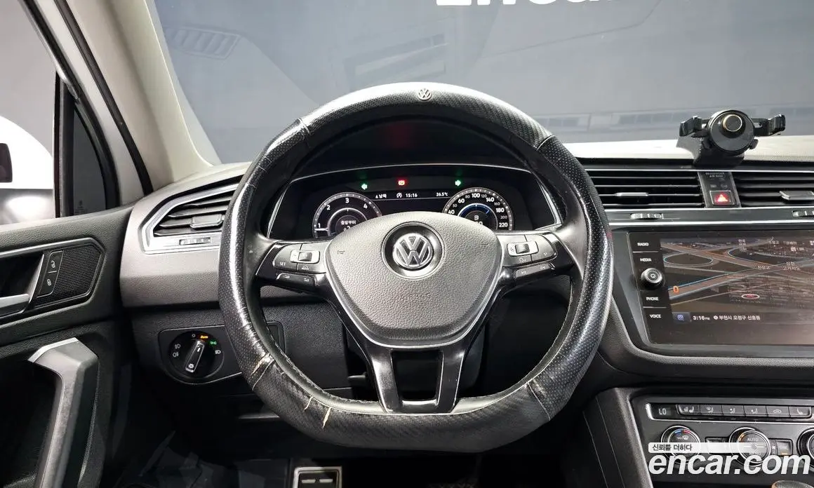 Volkswagen Tiguan 2018 2.0 автомат (гидро), фото 18