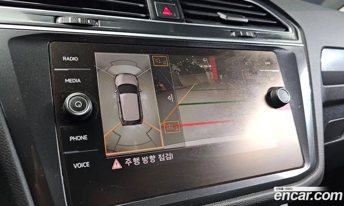 Volkswagen Tiguan 2018 2.0 автомат (гидро), фото 20