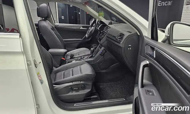 Volkswagen Tiguan 2020 2.0 автомат (гидро), миниатюра 11