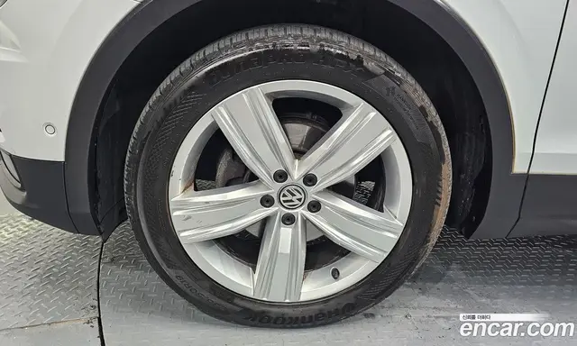 Volkswagen Tiguan 2020 2.0 автомат (гидро), миниатюра 5