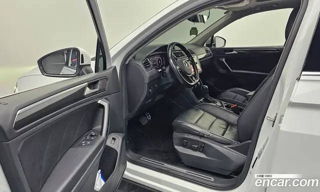 Volkswagen Tiguan 2020 2.0 автомат (гидро), миниатюра 10