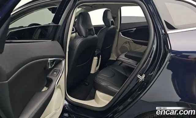 Volvo V40 2016 2.0 автомат (гидро), миниатюра 11