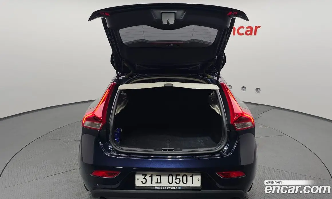 Volvo V40 2016 2.0 автомат (гидро), фото 20