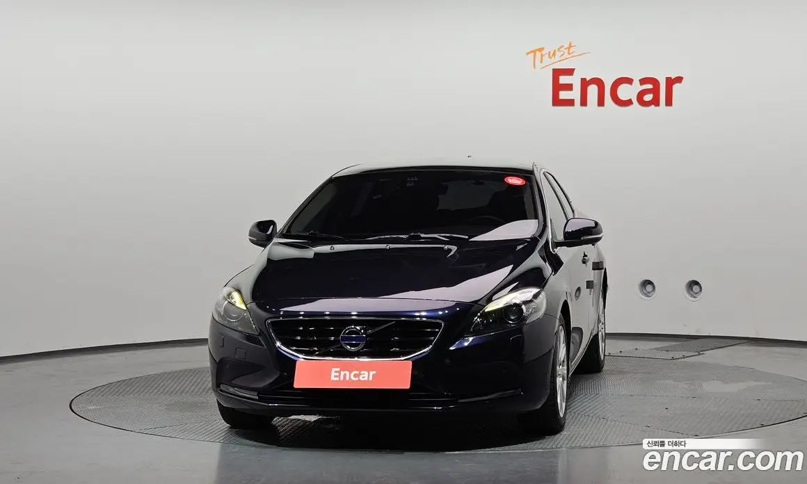 Volvo V40 2016 2.0 автомат (гидро), фото 3