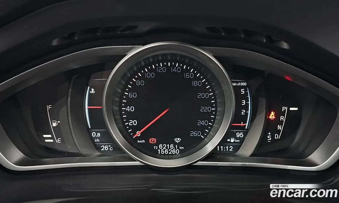 Volvo V40 2016 2.0 автомат (гидро), фото 8