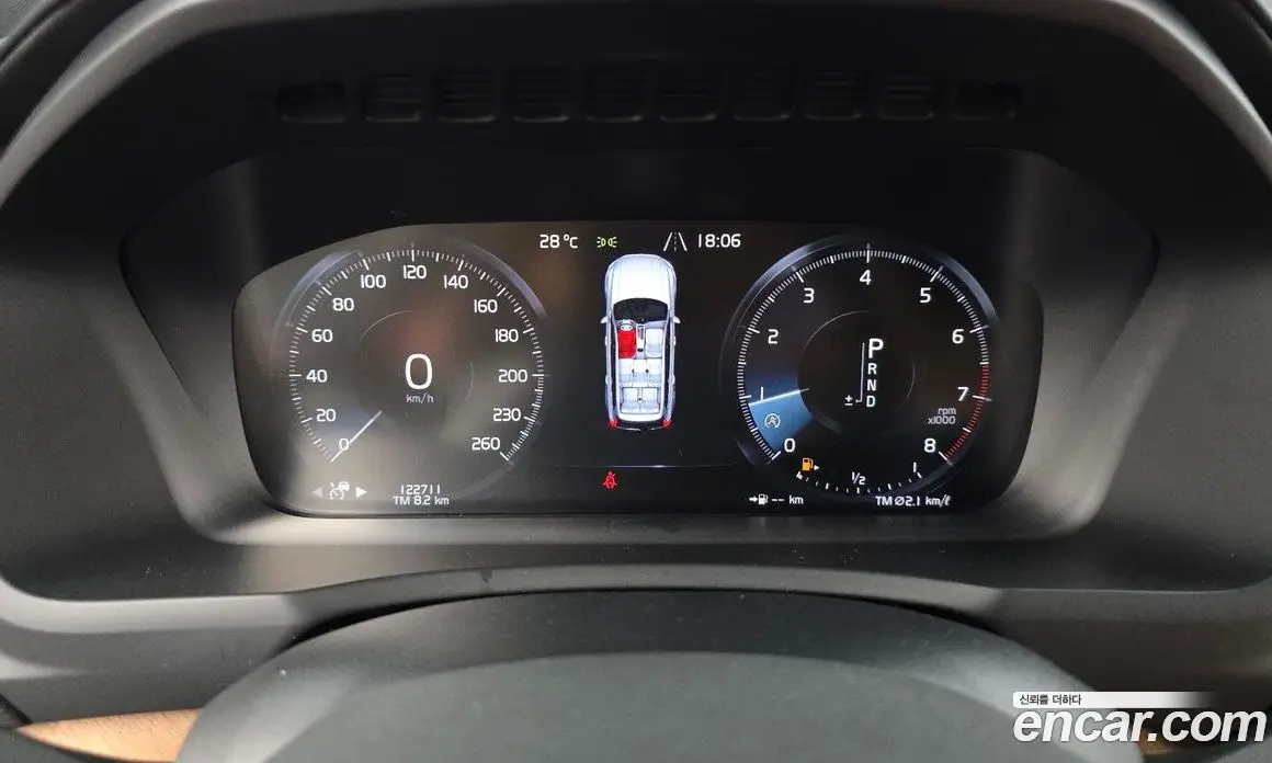 Volvo XC90 2018 2.0 автомат (гидро), фото 11