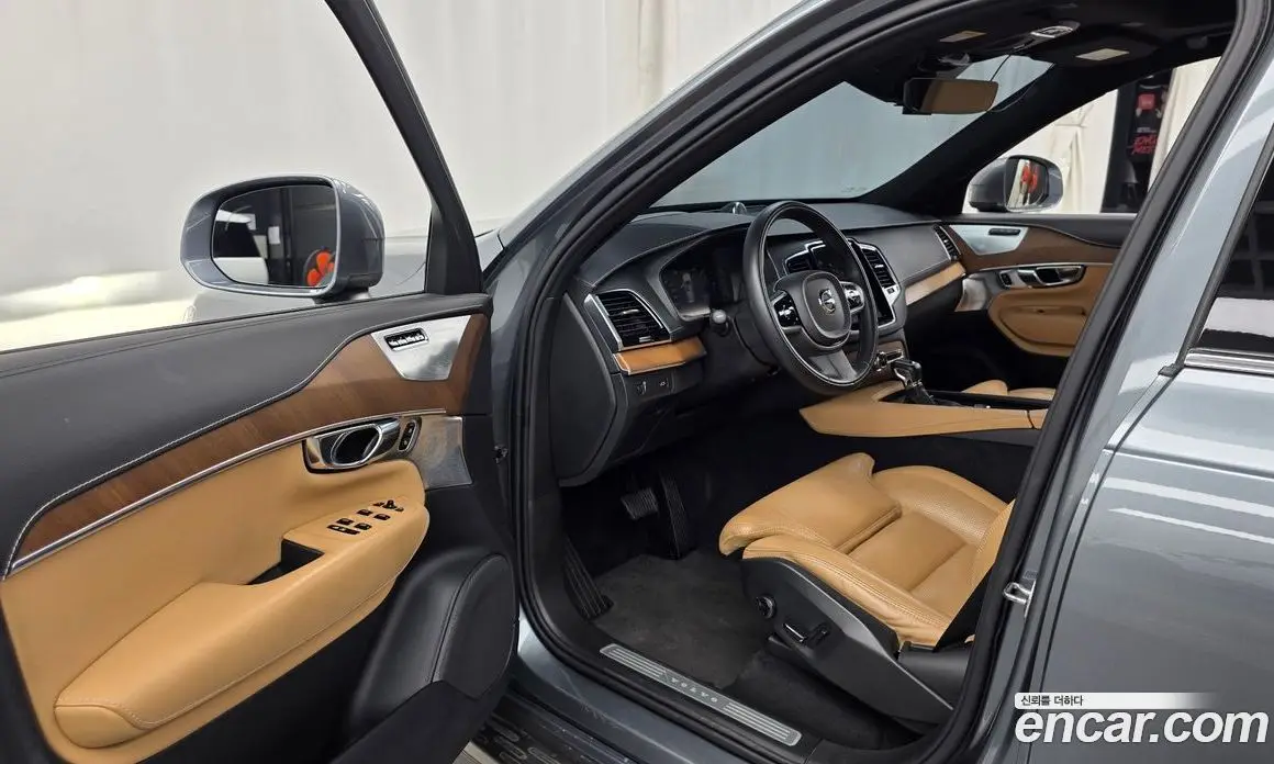 Volvo XC90 2018 2.0 автомат (гидро), фото 13