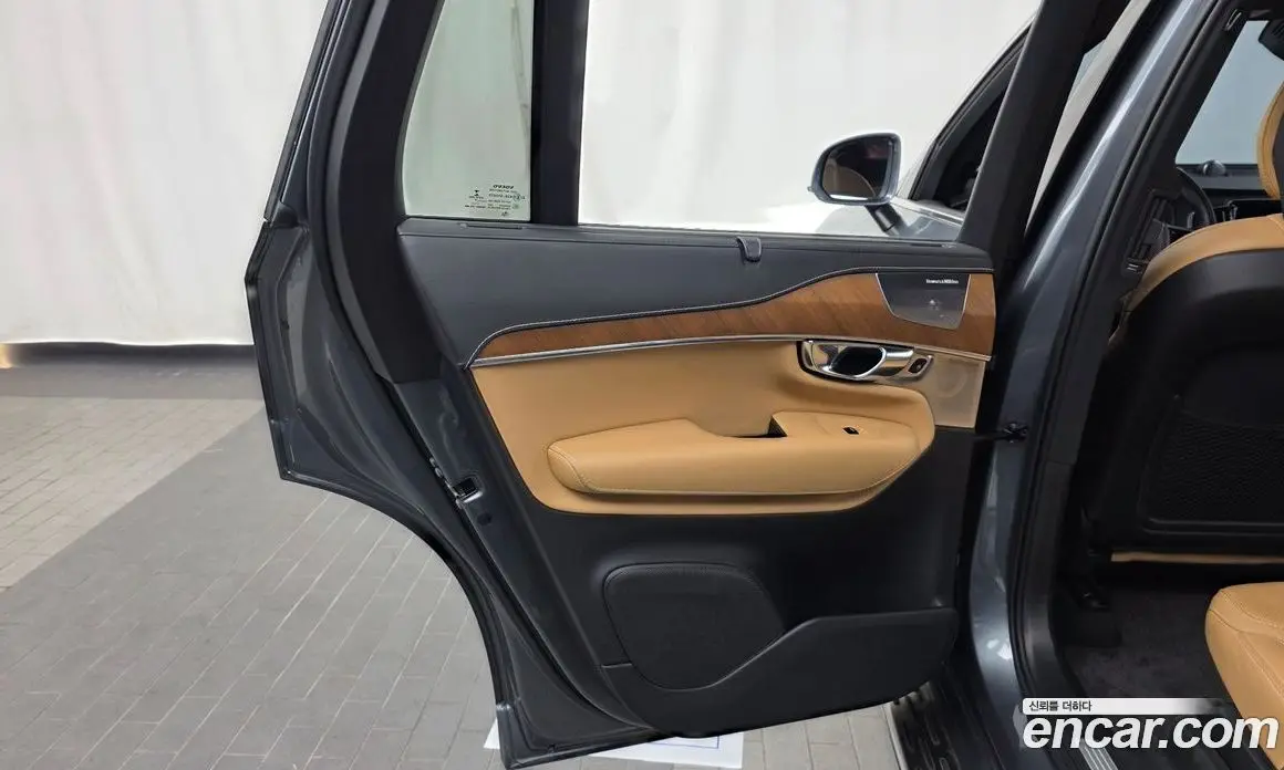 Volvo XC90 2018 2.0 автомат (гидро), фото 15