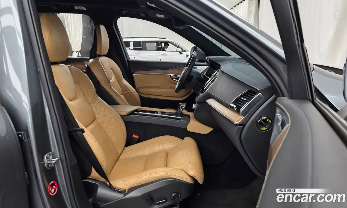 Volvo XC90 2018 2.0 автомат (гидро), фото 17