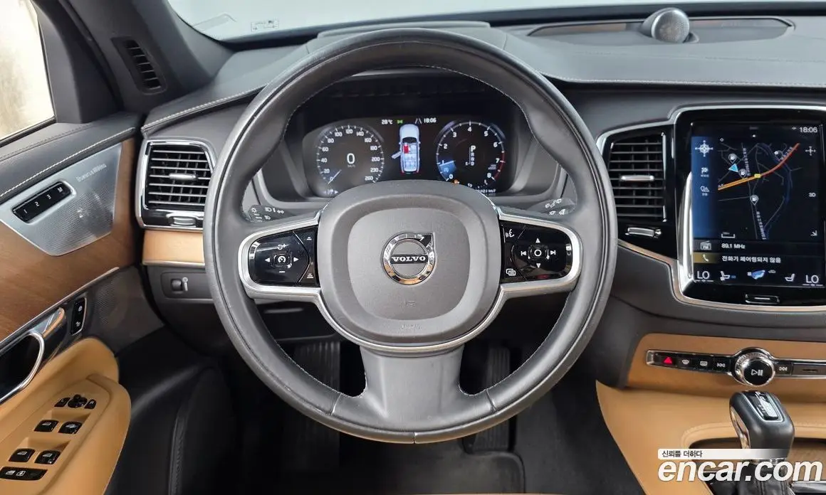 Volvo XC90 2018 2.0 автомат (гидро), фото 19