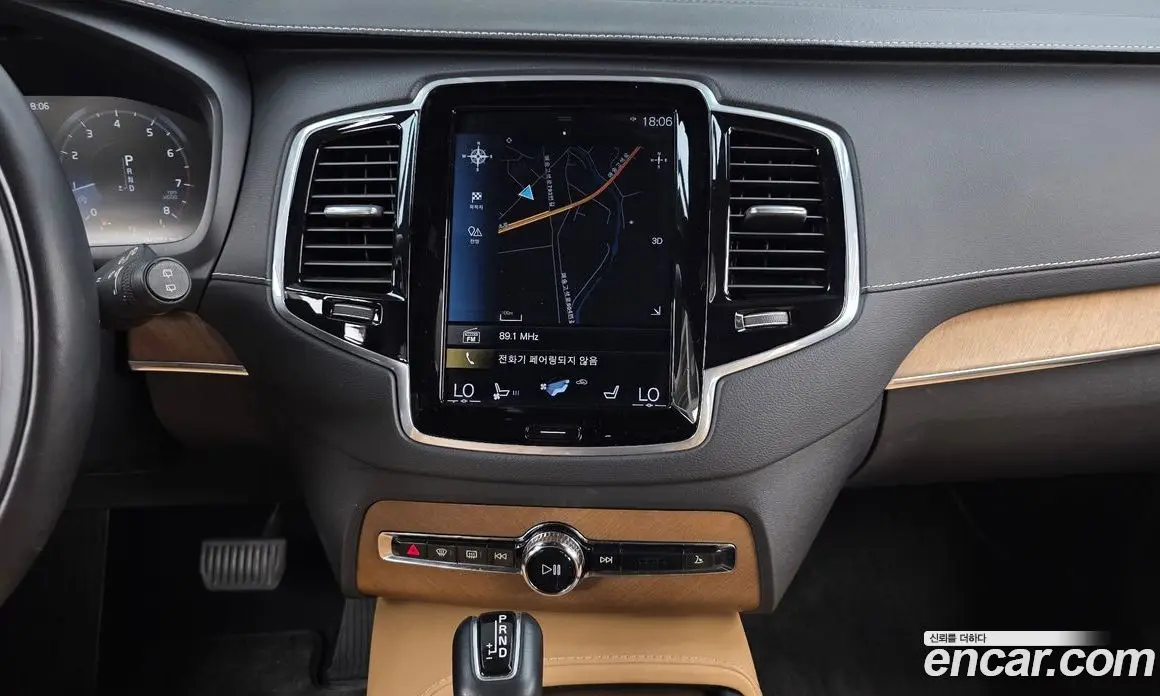 Volvo XC90 2018 2.0 автомат (гидро), фото 20