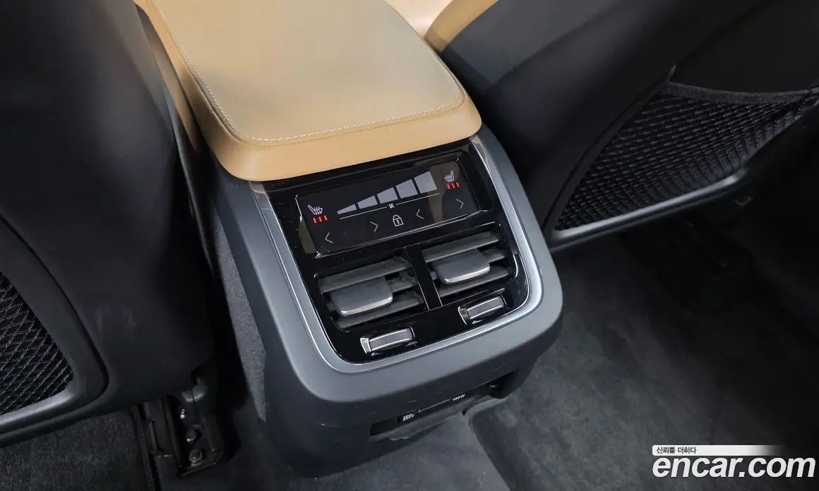 Volvo XC90 2018 2.0 автомат (гидро), фото 25