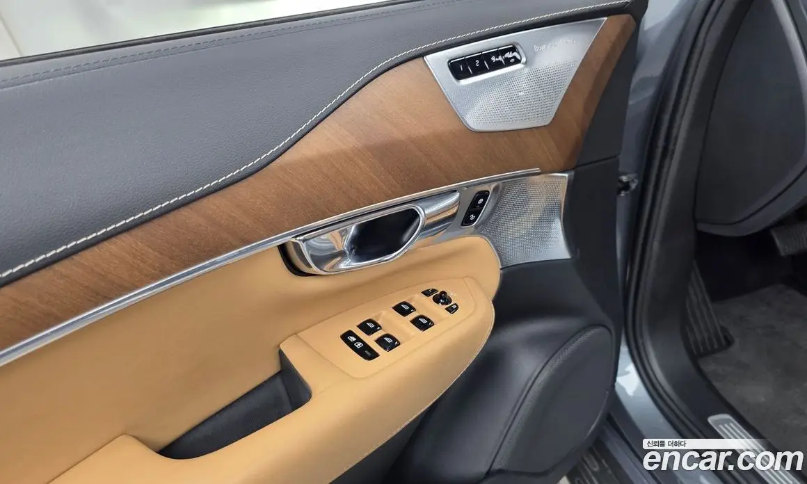 Volvo XC90 2018 2.0 автомат (гидро), фото 29
