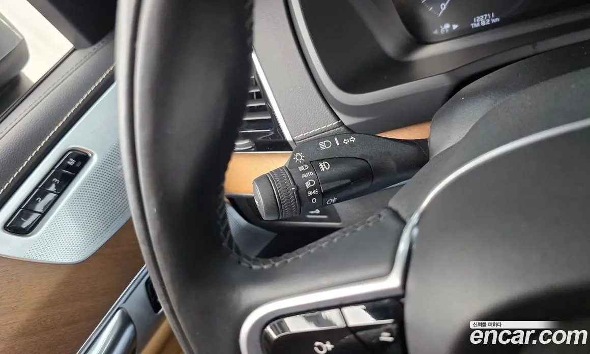 Volvo XC90 2018 2.0 автомат (гидро), фото 36