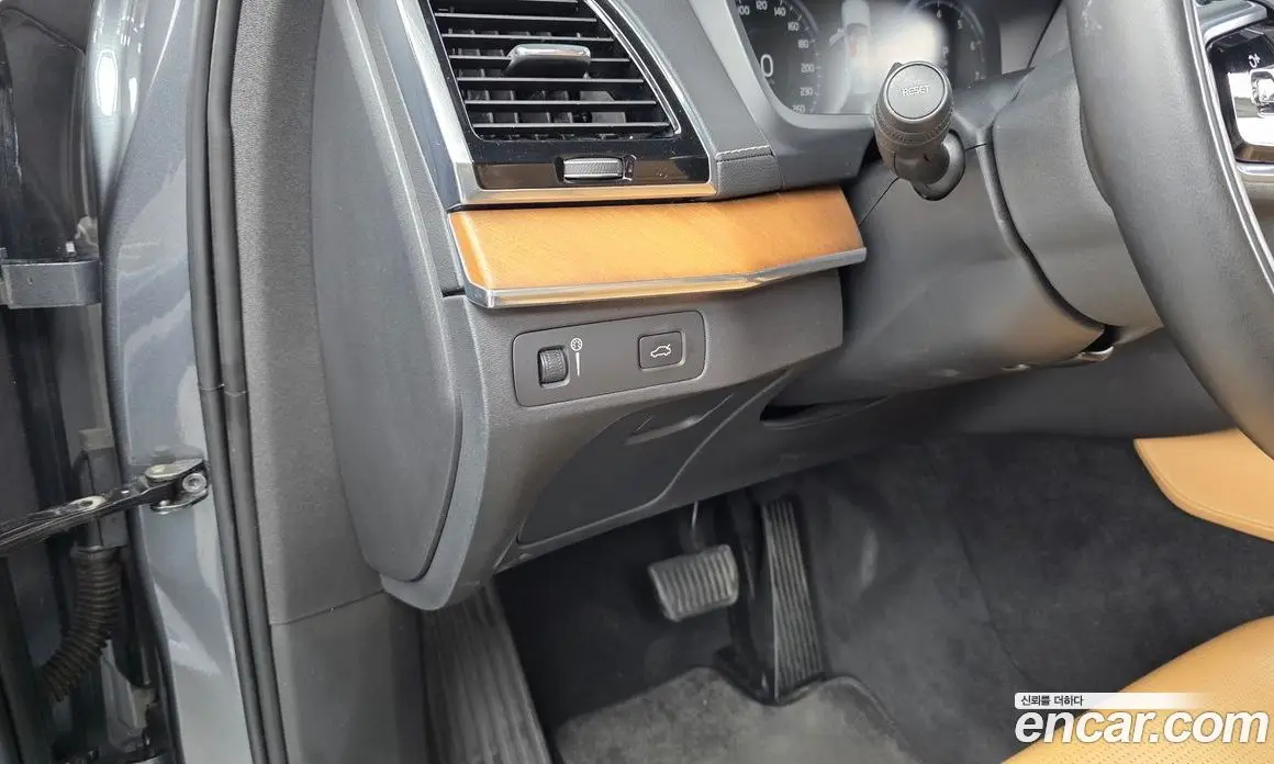 Volvo XC90 2018 2.0 автомат (гидро), фото 37
