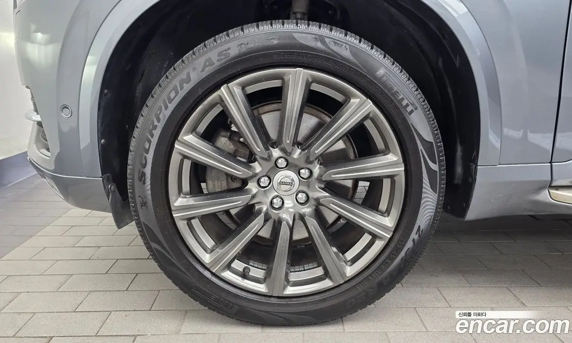 Volvo XC90 2018 2.0 автомат (гидро), фото 5