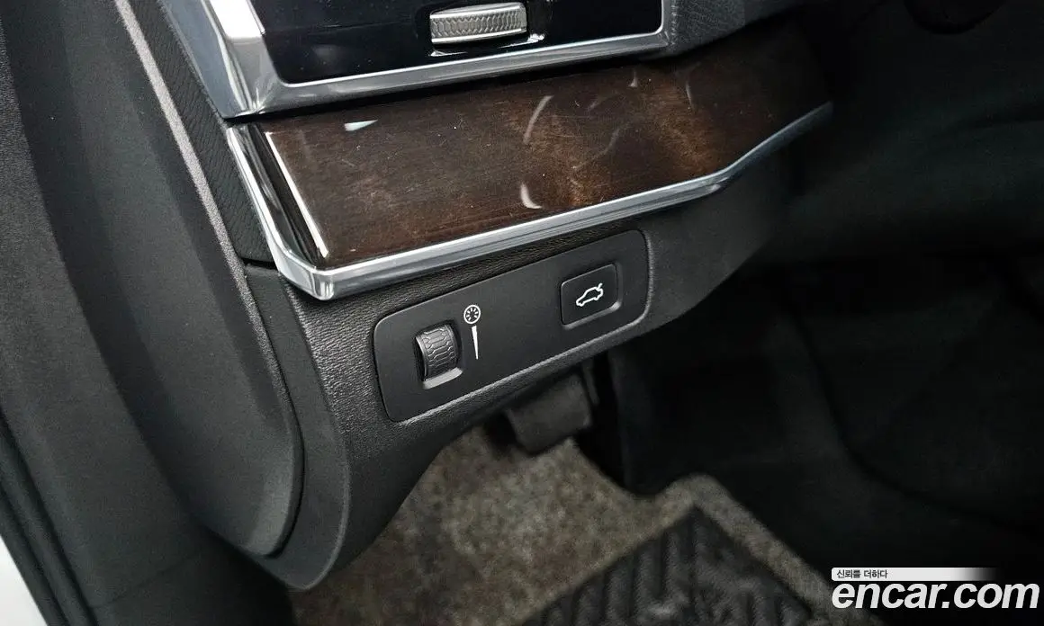 Volvo XC90 2019 2.0 автомат (гидро), фото 28