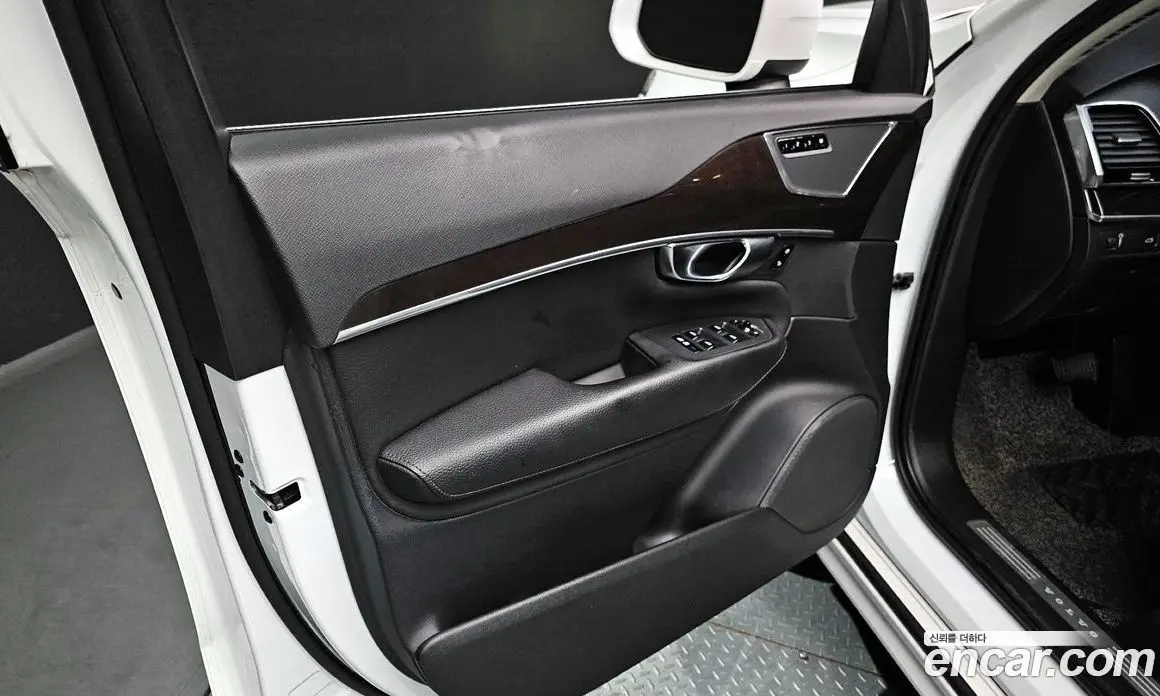 Volvo XC90 2019 2.0 автомат (гидро), фото 33