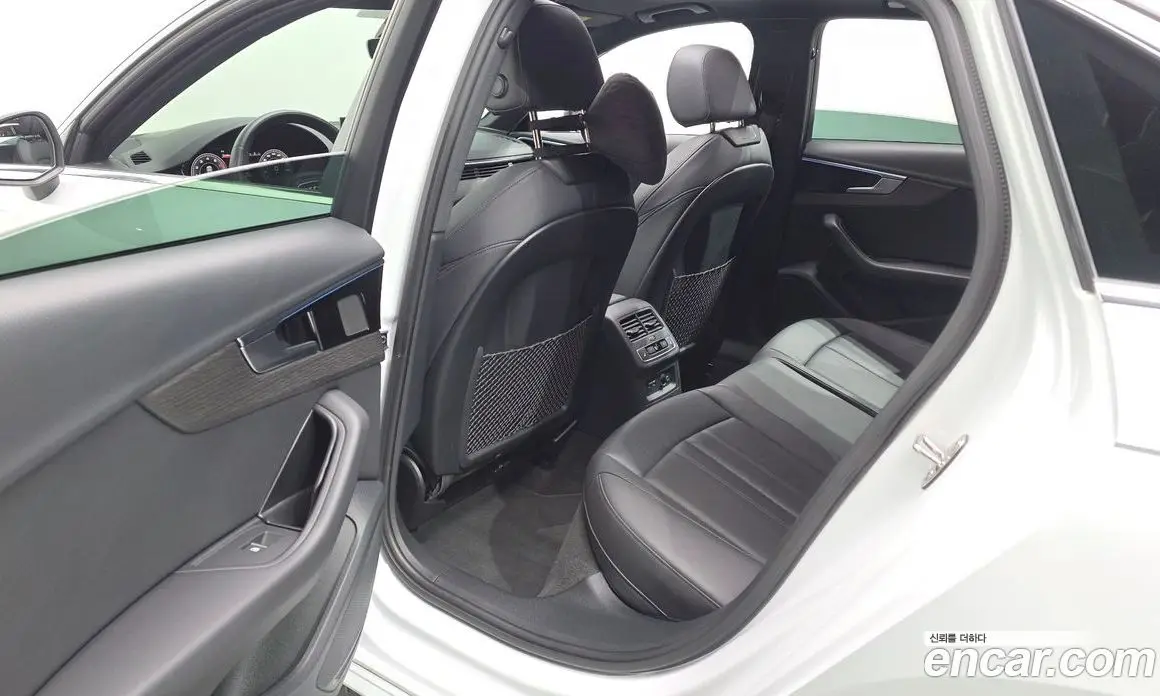 Audi A4 2023 2.0 автомат (гидро), фото 18