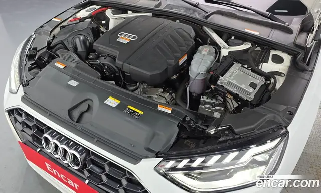 Audi A4 2023 2.0 автомат (гидро), миниатюра 6