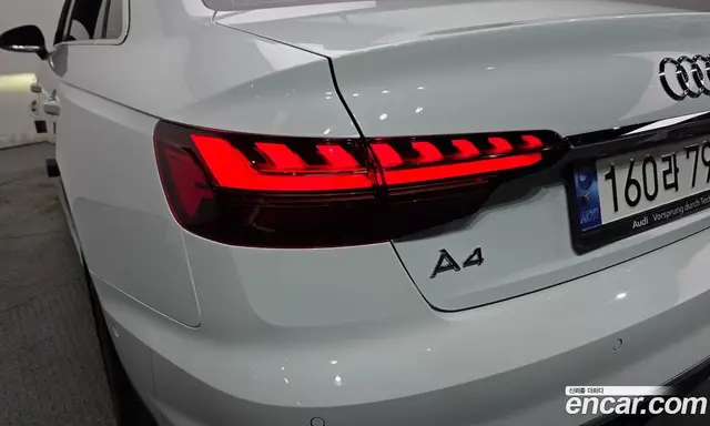 Audi A4 2023 2.0 автомат (гидро), миниатюра 9