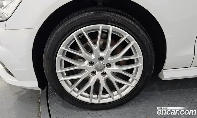 Audi A6 2018 2.0 автомат (гидро), миниатюра 5